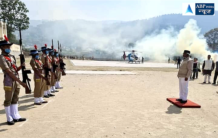 उत्तराखंड- भाजपा प्रदेश अध्यक्ष को गार्ड ऑफ ऑनर एंव उनके  द्वारा सरकारी हेलीकॉप्टर  के दुरुपयोग पर प्रदेश मे  गरमाई राजनीति