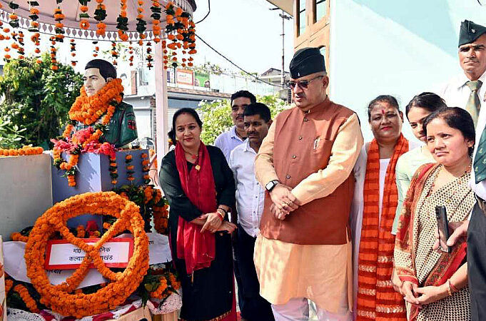 उत्तराखंड अशोक चक्र विजेता अमर शहीद हवलदार बहादुर सिंह बोहरा की 15वीं पुण्यतिथि पर गणेश जोशी ने पुष्प चक्र अर्पित कर दी श्रद्धांजलि,,,,,