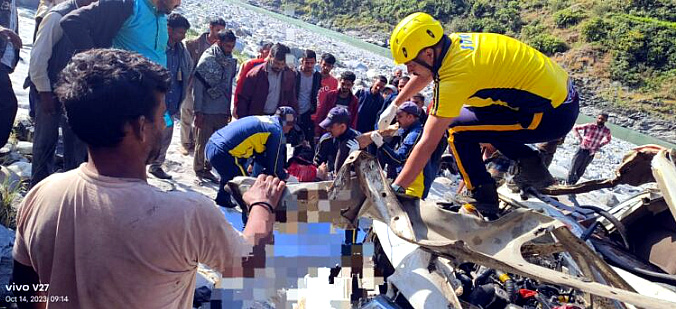 “उत्तराखंड दुखद समाचार” भीषण सड़क हादसे में बोलेरो कैम्पर हुई दुर्घटनाग्रस्त ,सभी सवारियो की मौत,SDRF ने सभी शव किए बरामद,,,,,,,