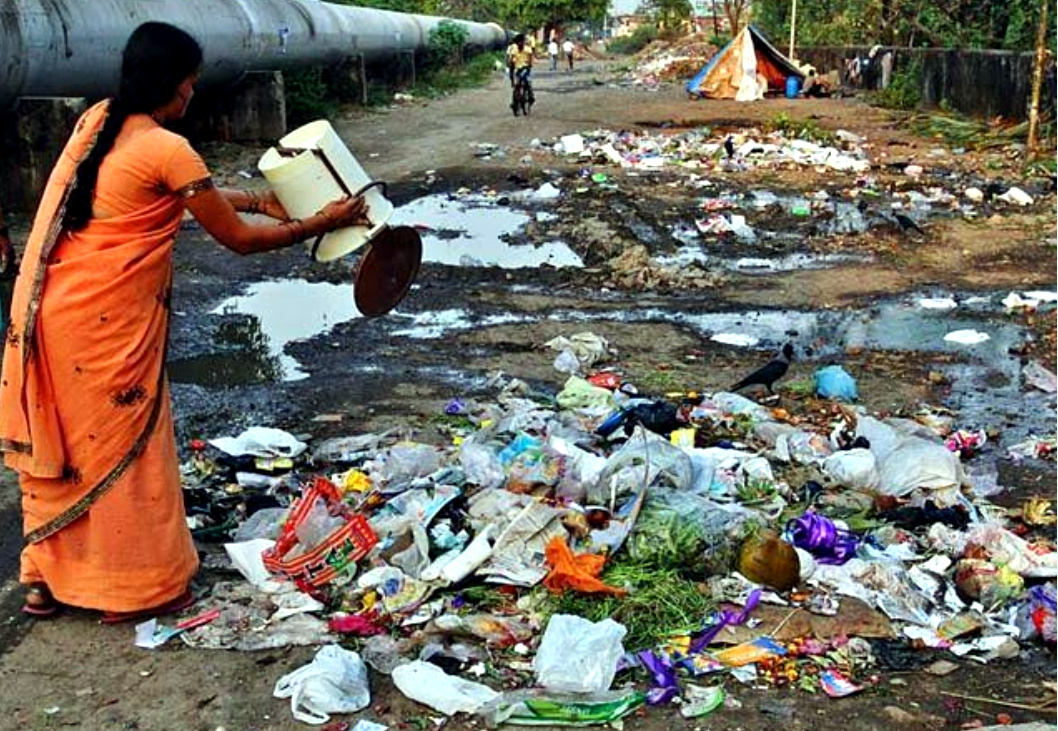 उत्तराखंड शहरो में गंदगी फैलाने वाले लोगों की वीडियो बनाकर भेजने पर भेजने पर नगर निगम देगा आपको 500 रुपये का पुरस्कार,,,,,,