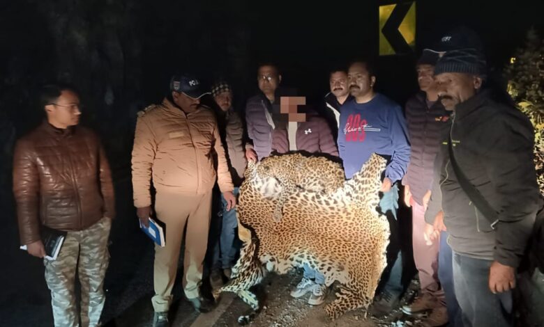 उत्तराखंड उत्तरकाशी में तेंदुए की दो खालो सहित वन्य जीव तस्कर गिरफ्तार, संयुक्त पुलिस टीम को मिली बड़ी सफलता,,,,,