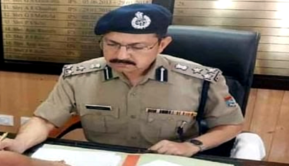 उत्तराखंड डीआईजी के आदेश से पुलिस महके में हलचल लंबे समय से प्लेन में नौकरी कर रहे पुलिस कर्मियों को अब चढ़ाना होगा पहाड़ ,,,,,,,,