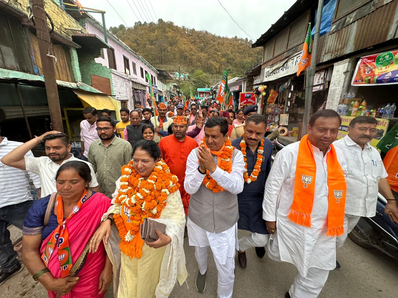 उत्तराखंड गढ़वाल सीट पर अनिल बलूनी को मिल रहा है लोगों समर्थन, बलूनी बौले विकास में नहीं छोड़ेंगे कोई कसर,,,,,