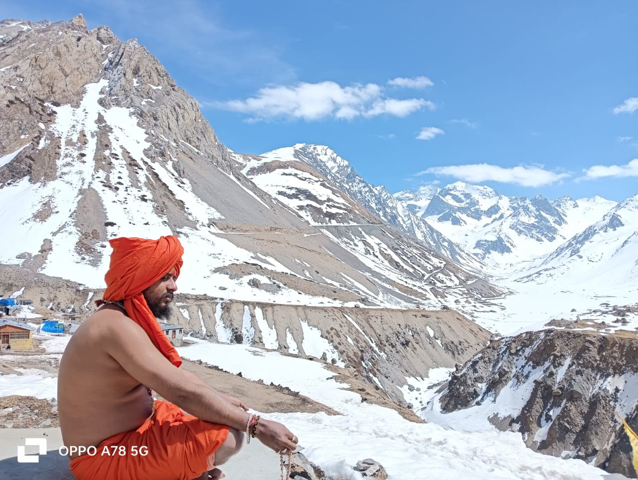 हरिद्वार स्वामी दीप्तानंद महाराज ने कैलाश में ऊं पर्वत के दर्शन कर की विश्व शांति की प्रार्थना,,,,,