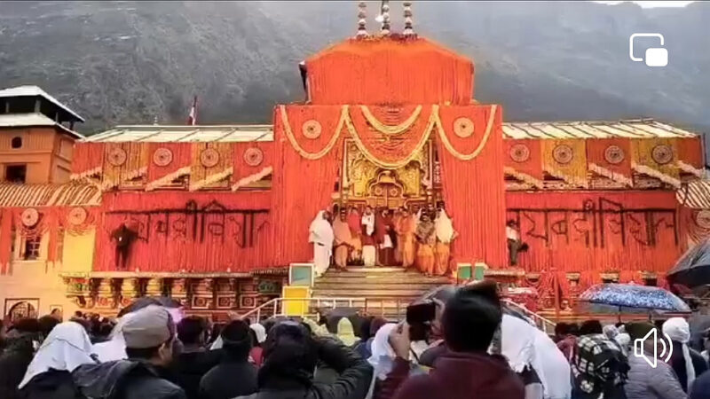 उत्तराखंड श्री बद्रीनाथ धाम में दो यात्रियों की हुई हार्ट अटैक से मौत, यात्रा में अब तक कुल 15 की गई जान,,,,,,