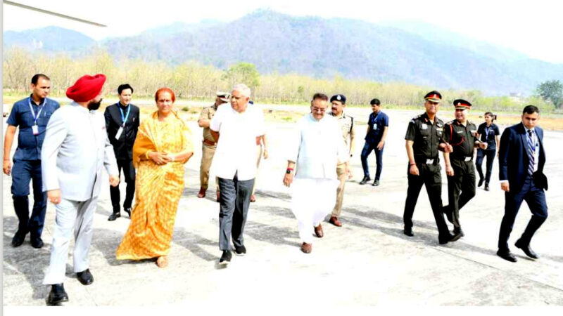 उत्तराखंड में कैंची धाम दर्शन के लिए पहुंचे उपराष्ट्रपति जगदीप धनखड़ का राज्यपाल लेफ्टिनेंट जनरल गुरमीत सिंह सहित इन्होने किया स्वागत,,,