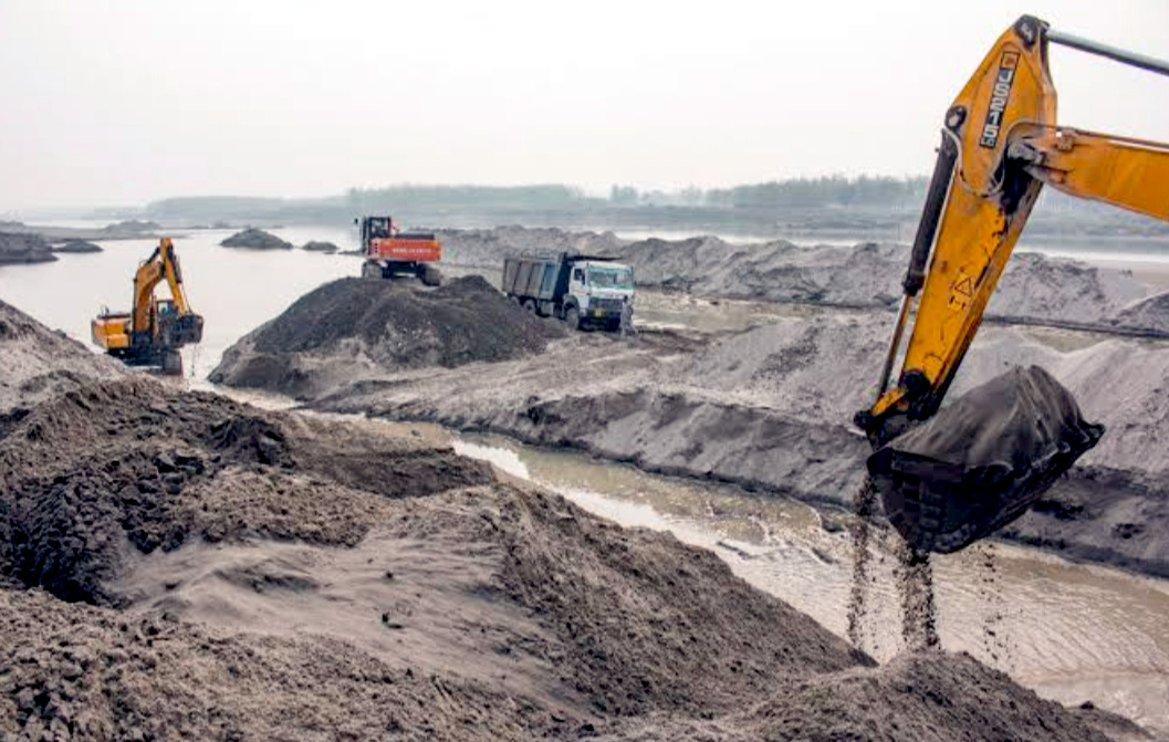 उत्तराखंड खनन नियमावली में संशोधन, बुग्गी, पिकअप, टैक्टर, ट्रक, JCB और पोकलैंड पर लगेगा अब इतना जुर्माना