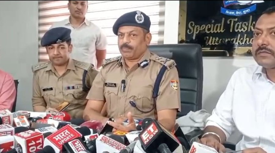 उत्तराखंड पुलिस और एस टी एफ ने मिलकर किया बड़ा खुलासा, सिम कार्ड एक्टिवेट कर फर्जी तरीके भेजते थे विदेश, यहां हुआ भंडाफोड़,,,,,