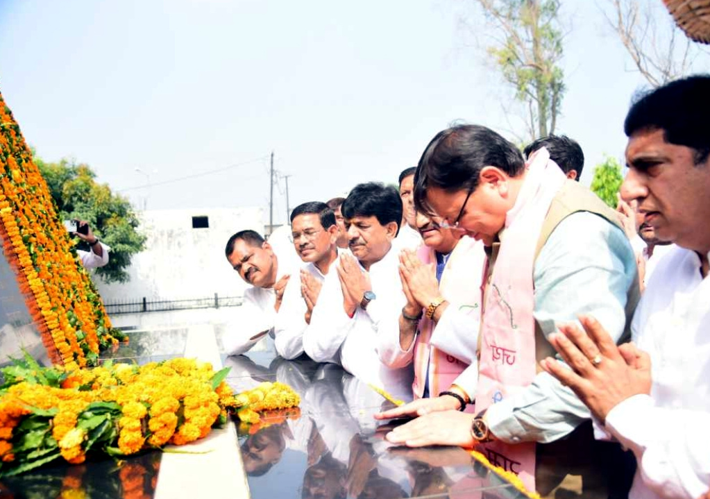 उत्तराखंड मुख्यमंत्री पुष्कर सिंह धामी ने शहीद स्थल रामपुर तिराहा मुजफ्फरनगर में राज्य आन्दोलन के शहीदों को दी भावभीनी श्रद्धांजलि,,,,,