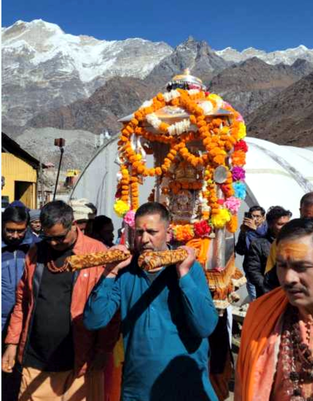 उत्तराखंड बाबा केदार के जयघोष के साथ ग्यारहवें ज्योर्तिलिंग के कपाट शीतकाल के लिए बंद हुए,अब उखीमठ में होगी महादेव की शीतकालीन पूजा,,,,