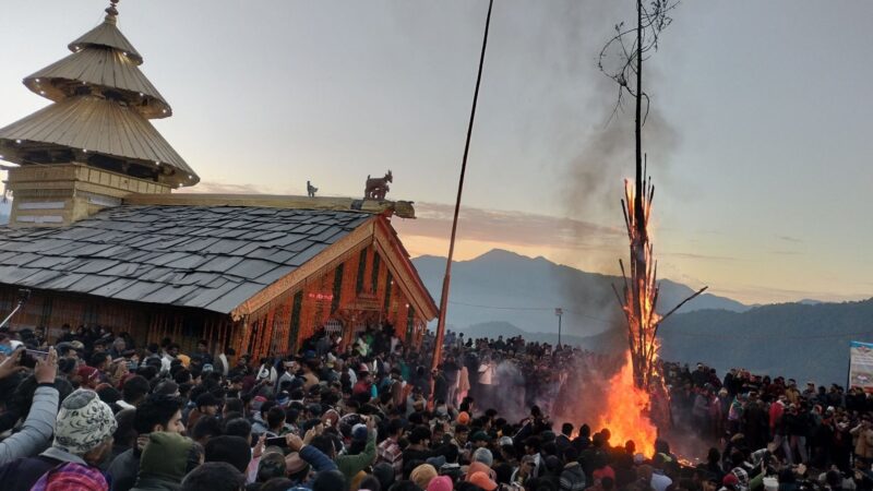 उत्तरकाशी हर्षोल्लास से मनाया गया लोकपर्व देवलांग, हजारों श्रद्धालुओं उत्सव के बने साक्षी,,,,,,