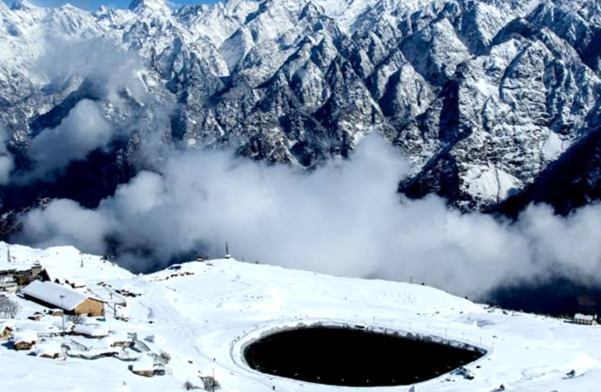 उत्तराखंड में पहाड़ों पर लौटेगी ठंड, चलेंगी तेज हवाएं, जानें मार्च में कैसा रहगा प्रदेश में मौसम का मिजाज,,,,