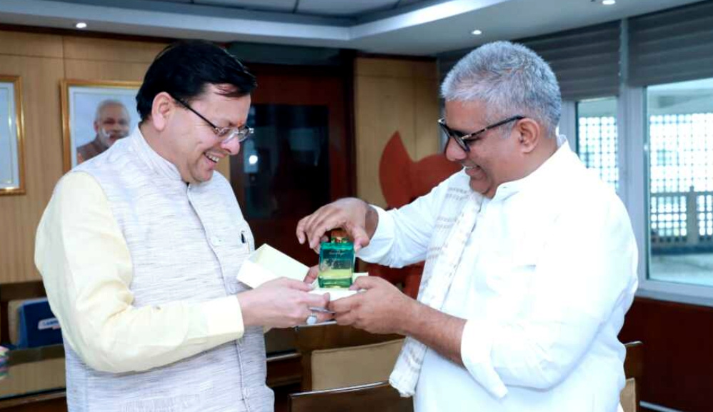 उत्तराखंड मुख्यमंत्री धामी ने गुरुवार को नई दिल्ली में केंद्रीय वन, पर्यावरण एवं जलवायु परिवर्तन मंत्री भूपेंद्र यादव से की मुलाकात,,,,,