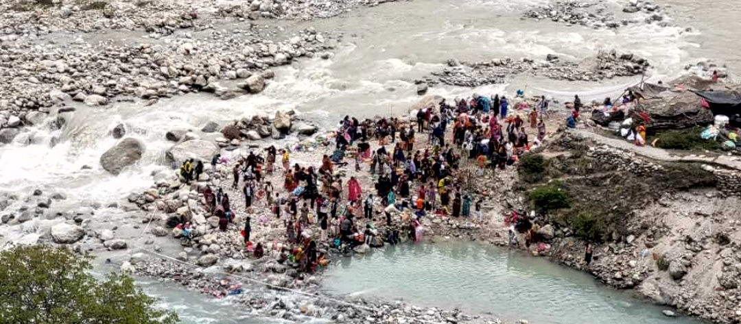 उत्तराखंड के माणा गांव में हुई पुष्कर कुंभ की शुरुआत, दक्षिण भारत सहित कई श्रद्धालुओं ने लगाई आस्था की डुबकी,,,,,,,