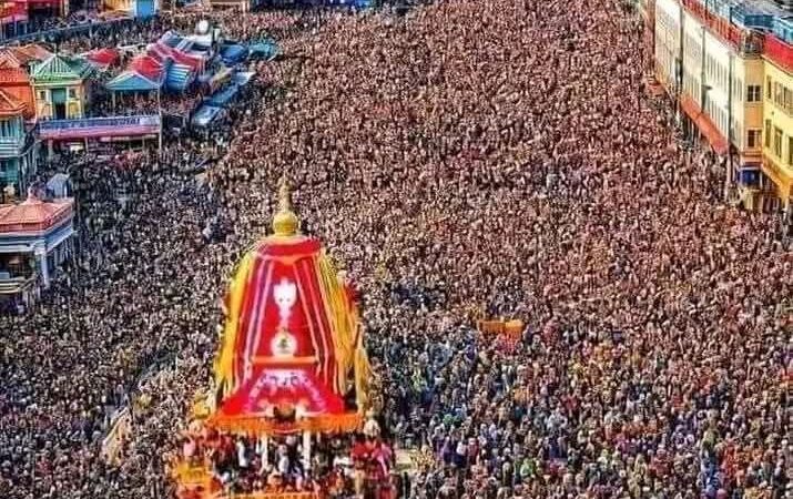पुरी जगन्नाथ यात्रा में भारी भीड़ में फंसने से 600 श्रद्धालु घायल और अहमदाबाद में हाथी ने यात्रा में मचाया कोहराम,,,,