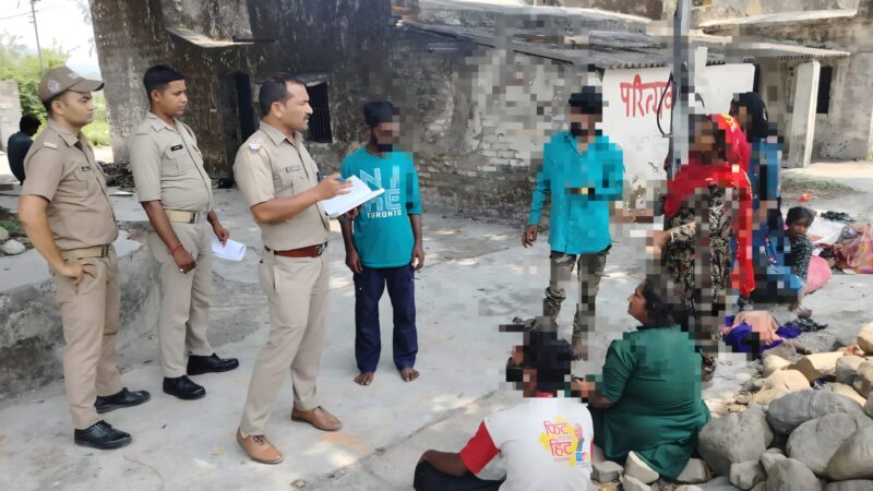 उत्तराखंड जीआरपी ने रेलवे स्टेशन पर संदिग्ध व्यक्तियों के विरुद्ध सत्यापन अभियान चलाकर थाना परिसर से किया बाहर,,,,
