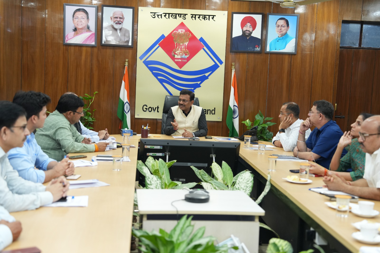 उत्तराखंड में की गई योगा डे 2025 की तैयारी की समीक्षा बैठक आयोजित, समय रहते पूरी हूं सभी तैयारियां- आनंद बर्धन(मुख्य सचिव)