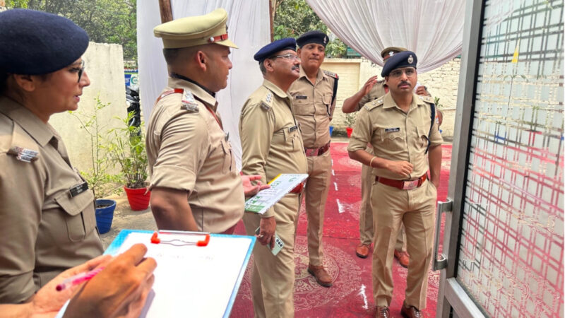 उत्तराखंड, एसपी ट्रैफिक जितेंद्र मेहरा ने रुड़की यातायात और सीपीयू कार्यालय के वार्षिक निरीक्षण के साथ की यातायात संबंधी सुझावों पर विस्तृत चर्चा,,,,