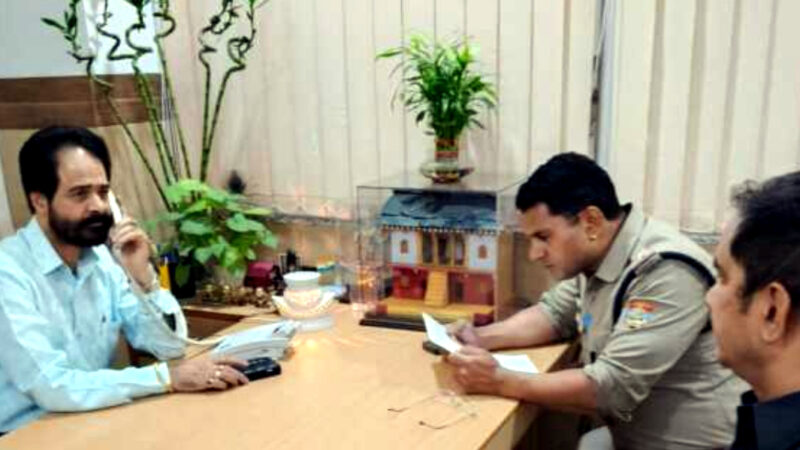 उत्तराखंड कैलाश अस्पताल देहरादून को मिली बम से उड़ाने की धमकी पुलिस टीम, बम स्क्वायड और डॉग स्क्वॉड के खंगाला पूरी अस्पताल,,,,,