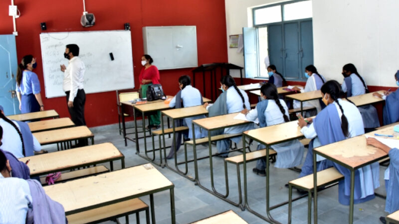 उत्तराखंड राजकीय विद्यालयों में स्कूल ड्रेस, बैग और जूते के लिए इस तारीख तक छात्रों के खाते में आएंगी रकम,,,,,