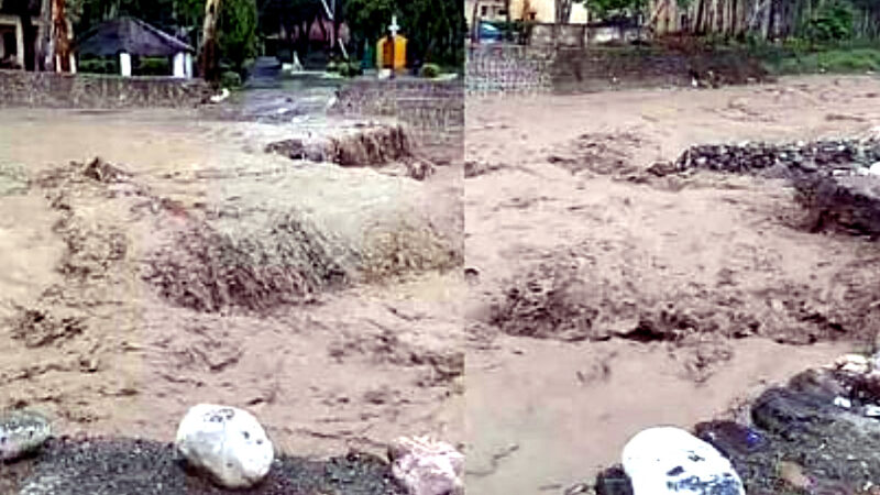उत्तराखंड बारिश से उफना्ते गदेरे से वैकल्पिक मार्ग बहा, आर्मी कैंप का रास्ता बंद,नजीबाबाद हाईवे पर बरसात के चलते धंसी जमीन,,,