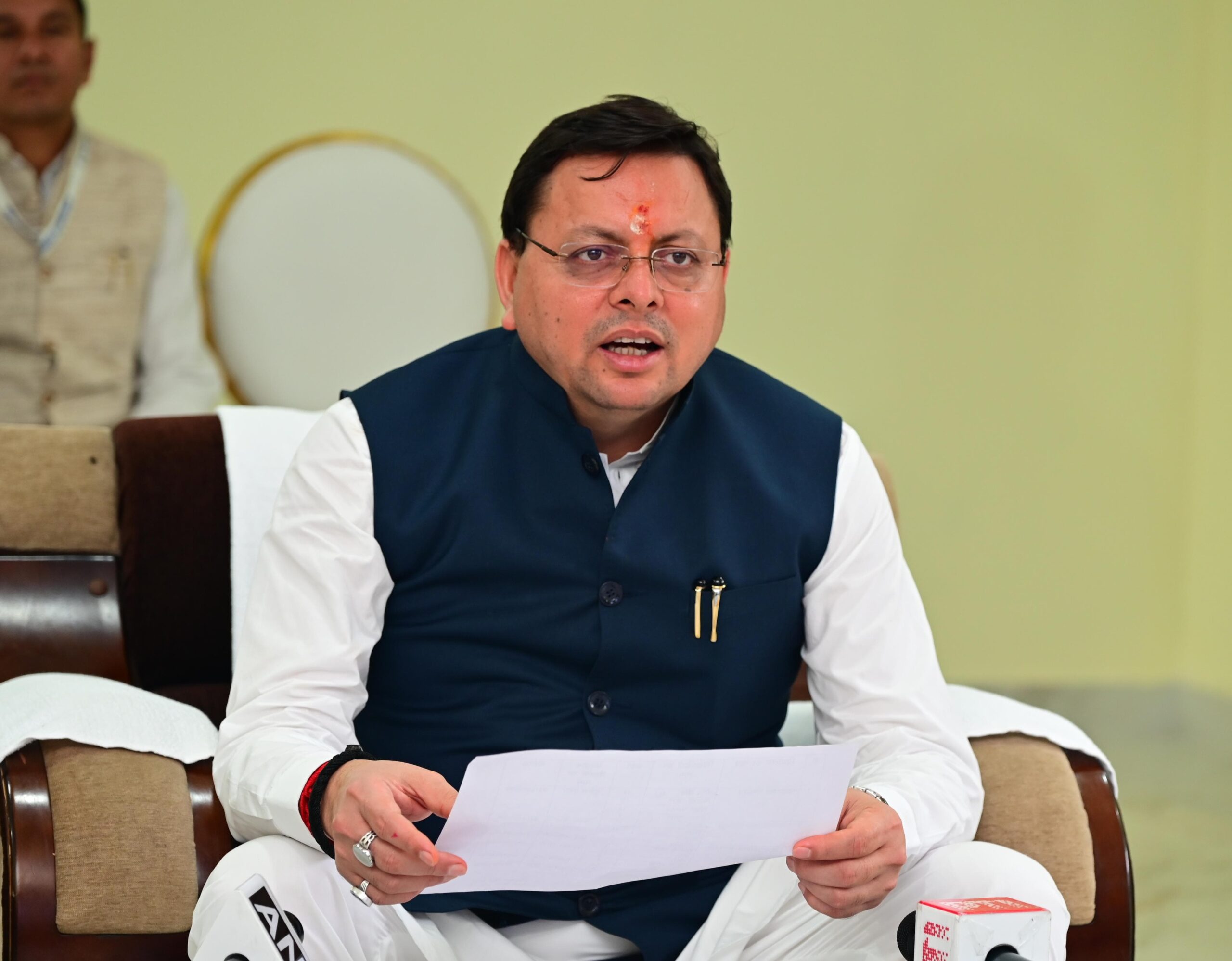 उत्तराखण्ड में सरकारी योजनाओं का गलत तरीके से लाभ उठाने वालों पर हो बड़ी कार्यवाही- पुष्कर सिंह धामी