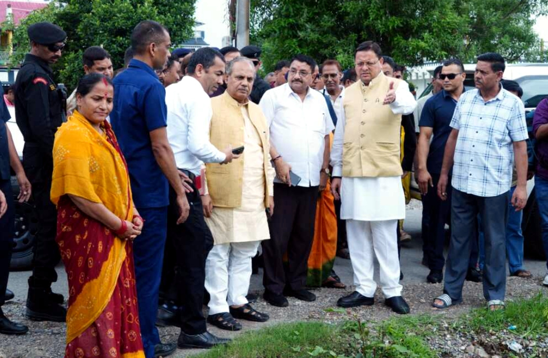 उत्तराखंड मुख्यमंत्री ने आज देहरादून में रायपुर क्षेत्र के अंतर्गत अतिवृष्टि से प्रभावित क्षेत्रों का किया स्थलीय निरीक्षण,,,,,