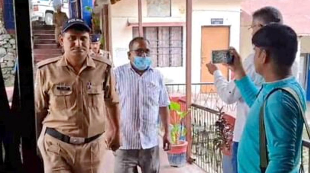 उत्तराखंड में करोड़ों रुपये की वित्तीय अनियमितता के मामले में पूर्व सचिव सहित सहकारिता आंकिक की हुई गिरफ्तारी,,,,,,