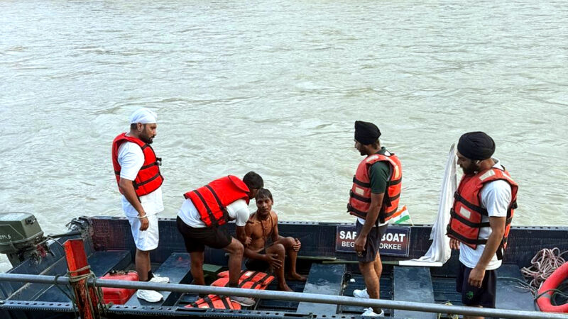 उत्तराखंड कांवड़ मेले में BEG आर्मी तैराक दल ने अपनी सूझबूझ एवं मुस्तादी से 107 कांवड़ियों का डूबने से बचाया,,,,