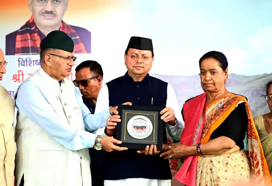 उत्तराखंड मुख्यमंत्री ने कारगिल विजय दिवस पर शहीद स्मारक पर पुष्प चक्र अर्पित कर शहीद को दी भावभीनी श्रद्धांजलि,,, 