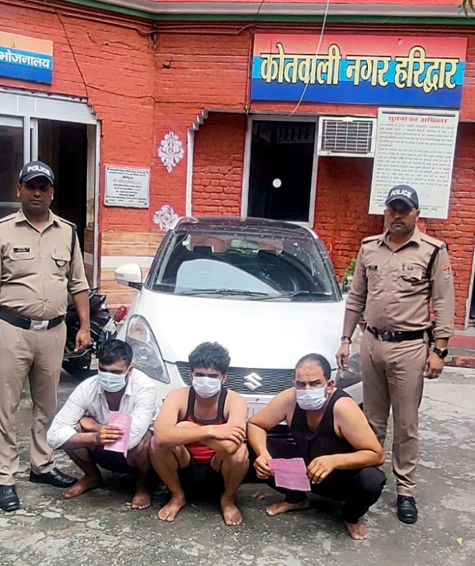 उत्तराखंड हरिद्वार पुलिस की शराब पीकर वाहन चलाने वालों पर की बड़ी कार्यवाही,व्यक्तियों का मेडिकल परीक्षण कराकर वाहन किया सीज,,,,