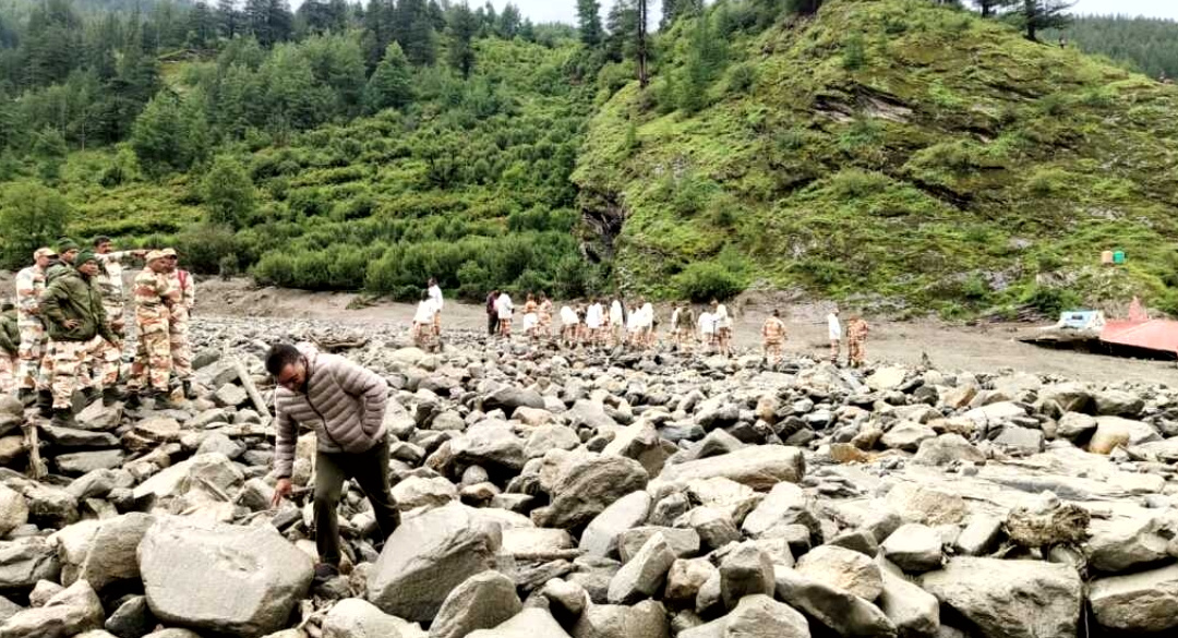 उत्तराखंड धराली आपदा में जरुरतमंदों हेतु बेहतर स्वास्थ्य सेवाओं के लिए उत्तराखण्ड स्वास्थ्य विभाग अलर्ट मोड पर,,,,