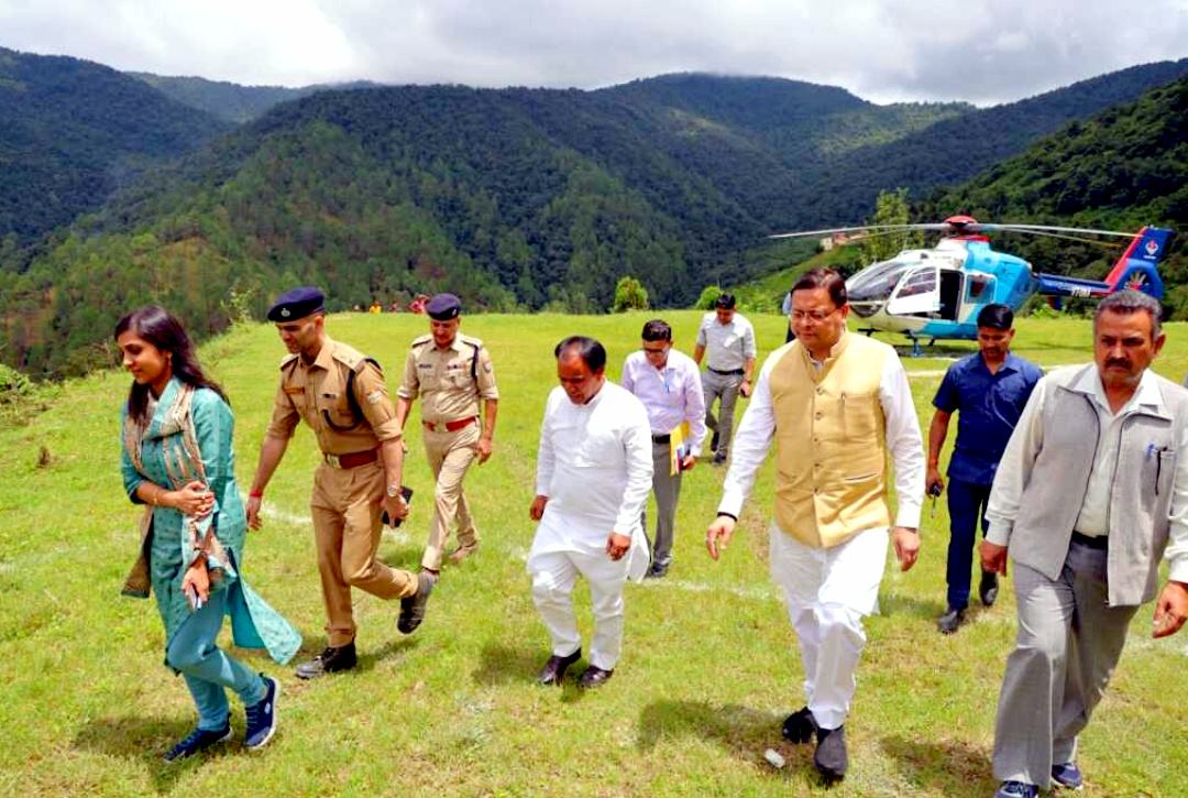 उत्तराखंड ग्राउण्ड जीरो पर जाकर कैबिनेट मंत्री डॉ. धन सिंह रावत ने मुख्यमंत्री के साथ किया आपदाग्रस्त क्षेत्र का दौरा,,,,