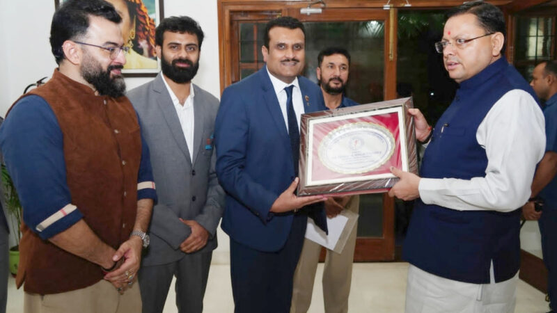 उत्तराखंड मुख्यमंत्री आवास में आइस स्केटिंग एसोसिएशन ऑफ इंडिया के प्रतिनिधिमंडल ने धामी से की शिष्टाचार भेंट,,,,