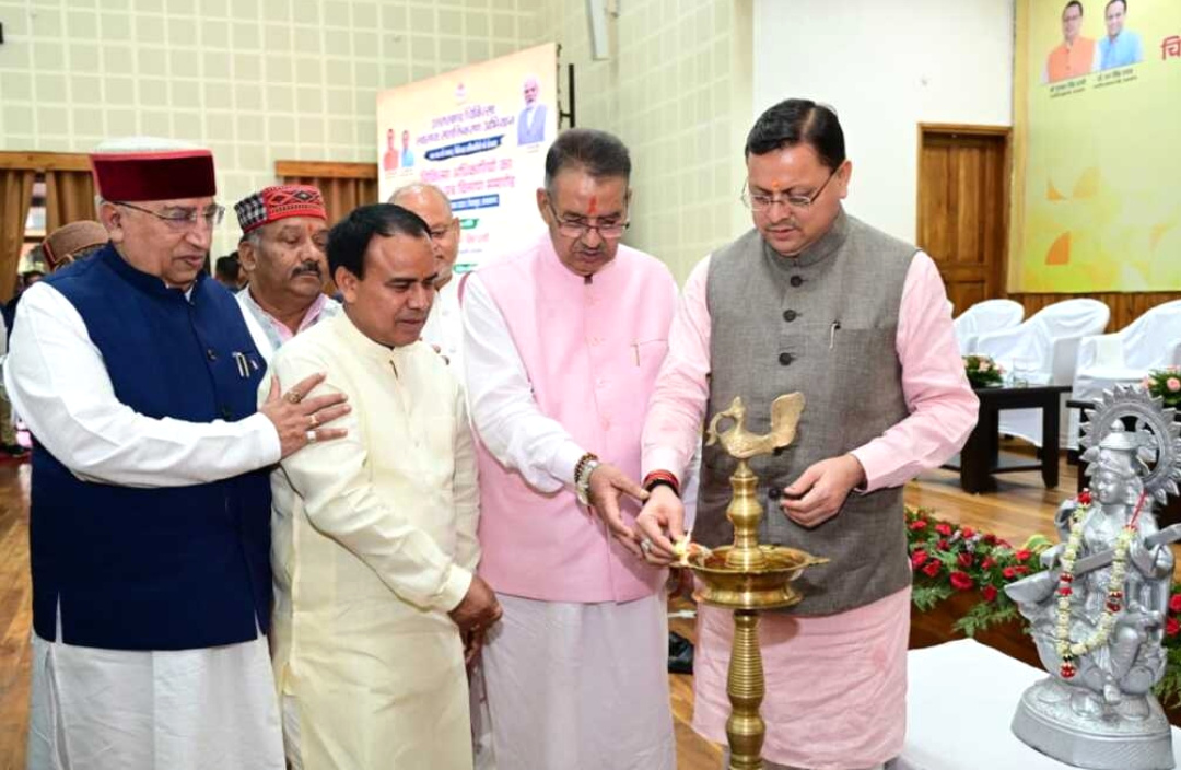 उत्तराखंड आज मुख्यमंत्री पुष्कर सिंह धामी ने 220 चिकित्सा अधिकारियों को नियुक्ति पत्र किए वितरित,,,