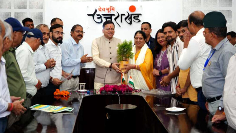 उत्तराखंड विधायक यमकेश्वर के नेतृत्व में सीएम पुष्कर सिंह धामी से मुलाकात कर पुल निर्माण के लिए वित्तीय स्वीकृति प्रदान करने पर जताया आभार,,,