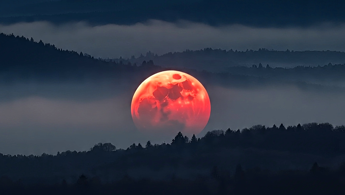 चंद्र ग्रहण (Blood Moon), सदी के सबसे बड़े चंद्र ग्रहण मे कब लगेगा सूतक, क्या बरते सावधानियां और क्या है इसका धार्मिक महत्व- ABPINDIANEWS SPECIAL