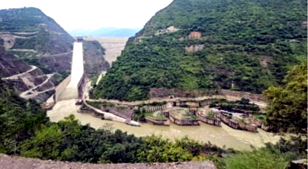 उत्तराखंड की संवेदनशील हिम झीलों पर बढ़ता खतरा: वसुंधरा झील में 11 महीने बाद भी नहीं लगा अर्ली वार्निंग सिस्टम, खतरे में कई इलाके,,,,