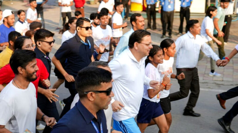 उत्तराखंड घंटाघर देहरादून से ‘नमो युवा रन’ का मुख्यमंत्री धामी ने किया फ्लैग ऑफ, युवाओं संग दौड़ लगाकर किया युवाओ का उत्साहवर्धन,,,,