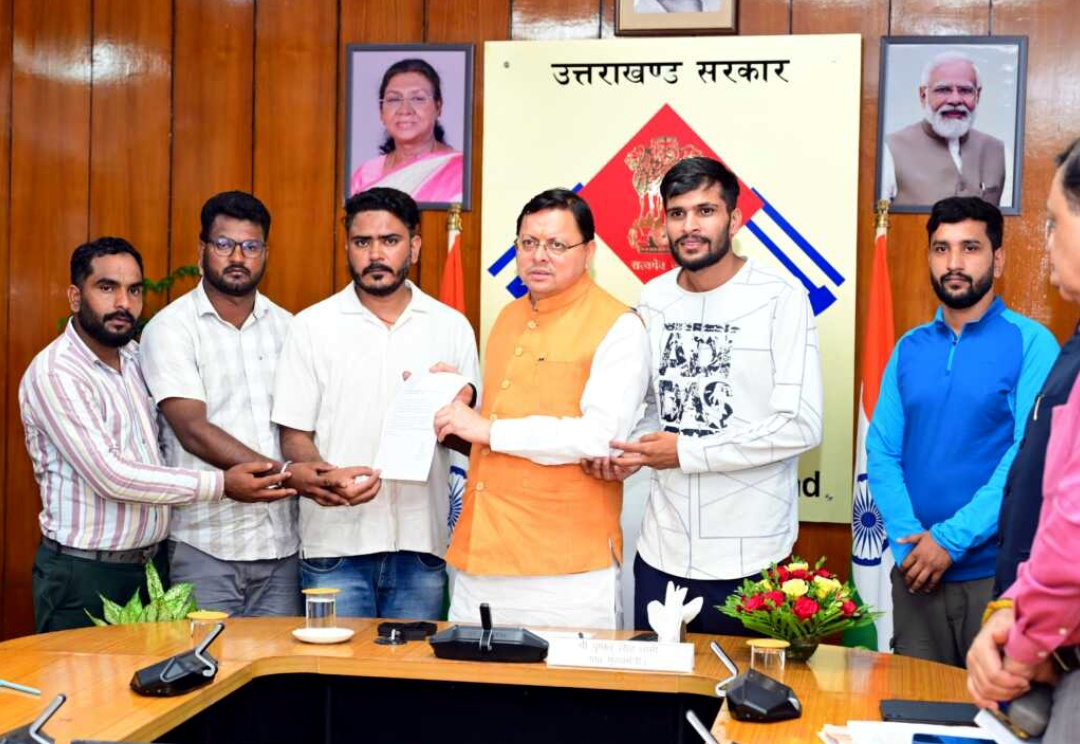उत्तराखंड बेरोज़गार संघ के अध्यक्ष राम कंडवाल के नेतृत्व में प्रतिनिधिमंडल ने मुख्यमंत्री से सचिवालय में की भेंट,,,,,