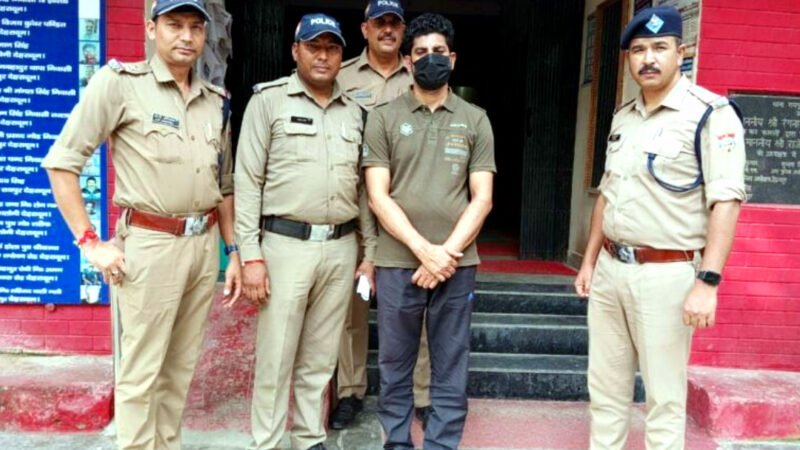 उत्तराखंड पुलिस ने पेपर लीक मामले में दोहराया क्राइम सीन, चंद सेकंड में 5.5 फीट ऊंची दीवार फांदकर कॉलेज में दाखिल हुआ खालिद,,,,