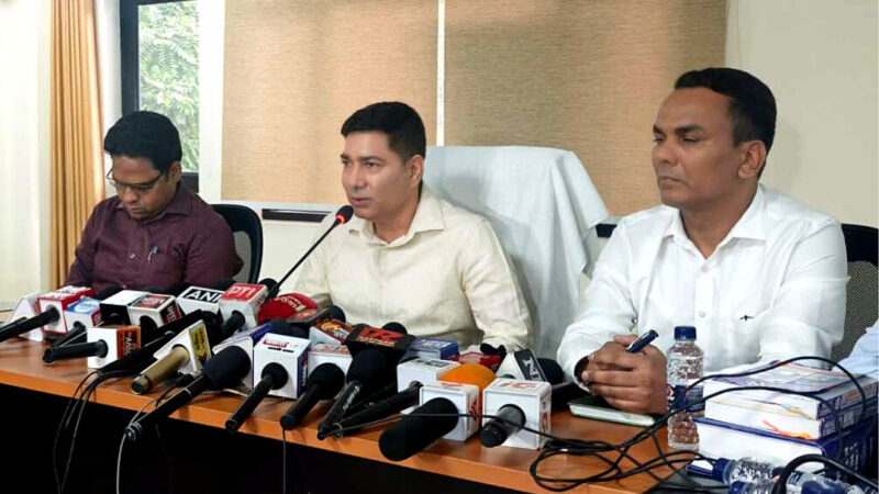 उत्तराखंड में मुख्यमंत्री धामी के निर्देश पर एफ.डी.ए. की ताबड़तोड़ कार्रवाई, 63 औषधियों के जांच हेतु लिए सैंपल,,,,