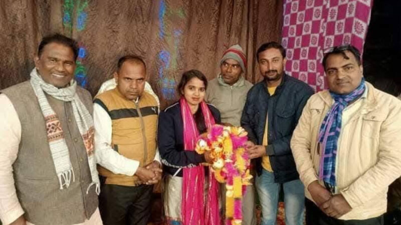 उत्तराखंड में दर्जाधारी मंत्री की भतीजी को ब्लॉक प्रमुख की कुर्सी से किया निलंबित, पूर्व विधायक ताऊ कर रहे थे ब्लॉक प्रमुखी,,,,