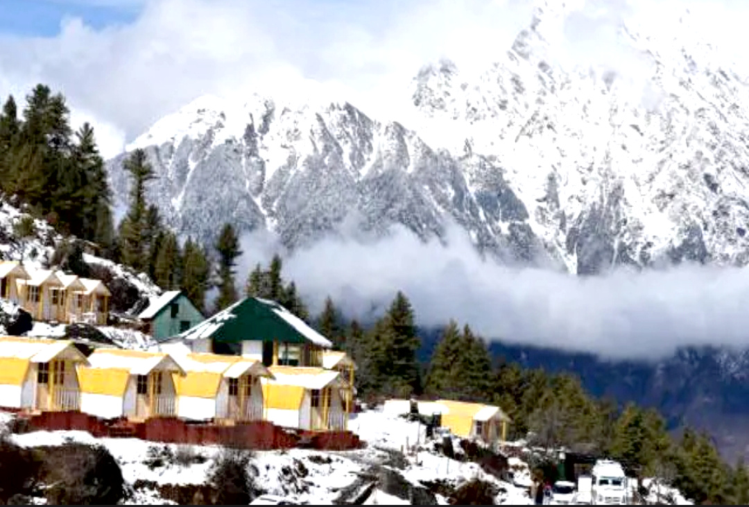 उत्तराखंड के पहाड़ों पर हुई बर्फबारी से मैदानों में बढ़ी शीतलहर, मौसम विभाग ने किया अलर्ट जारी,,,,