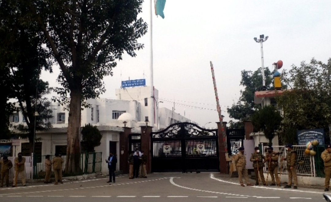 उत्तराखंड विधानसभा के विशेष सत्र की अवधि एक दिन और बढ़ाई, रजत वर्ष पर सभी विधायक कर रहे है चर्चा में भाग लेने की तैयारी,,,