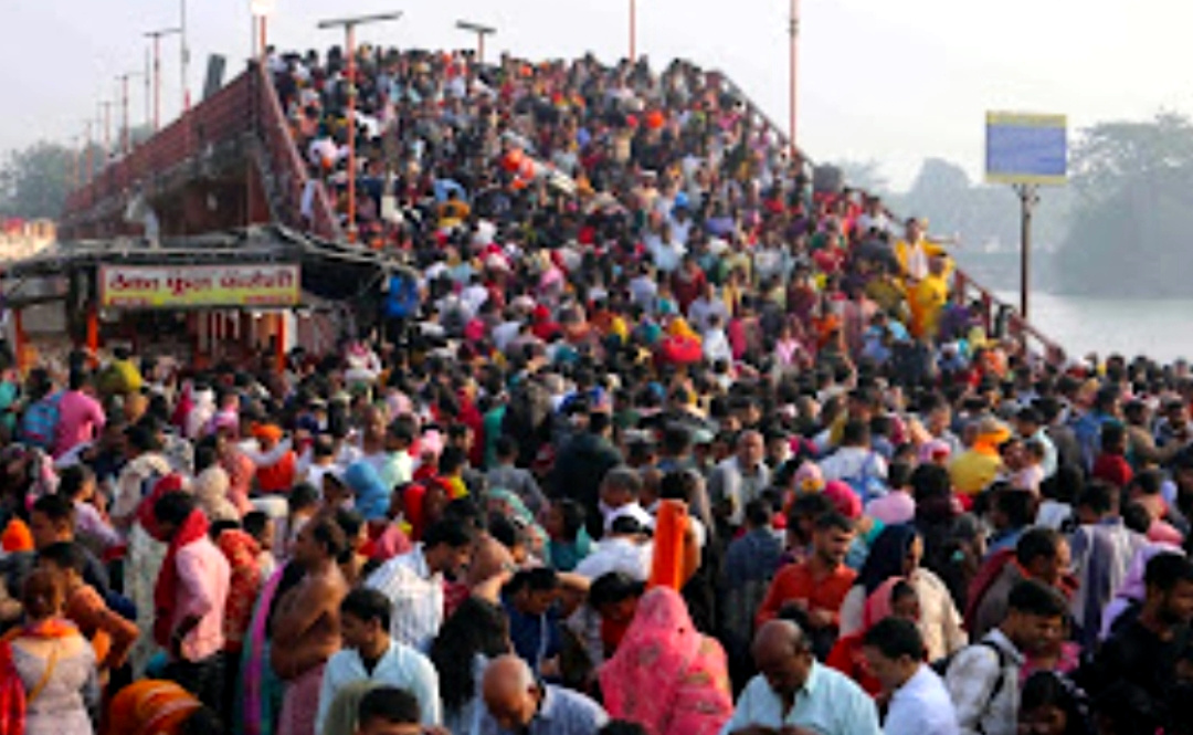 उत्तराखंड, हरिद्वार कार्तिक पूर्णिमा स्थान पर सांय कालीन आरती तक 26 लाख 36 हजार श्रद्धालुओं ने लगाई मां गंगा मे श्रद्धा की डुबकी,,,,