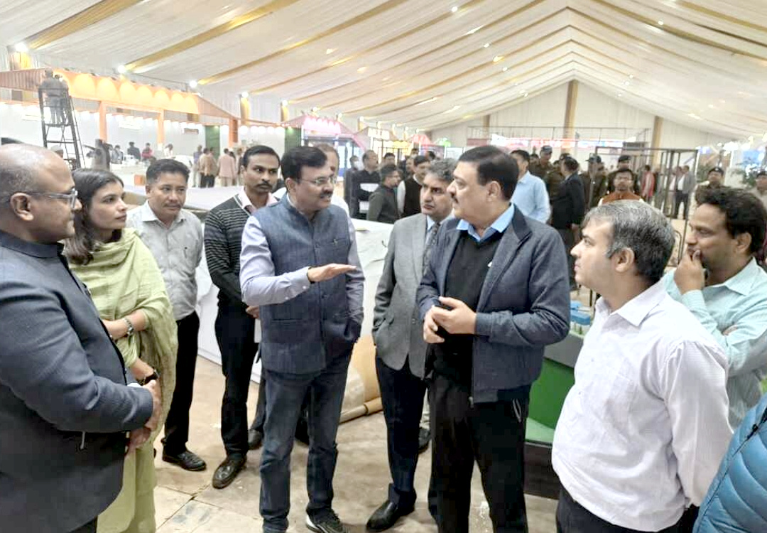 उत्तराखंड में प्रधानमंत्री के देहरादून आगमन की तैयारियां अंतिम दौर मे, मुख्य सचिव आनन्द बर्द्धन ने तैयारियों का लिया जायजा,,,