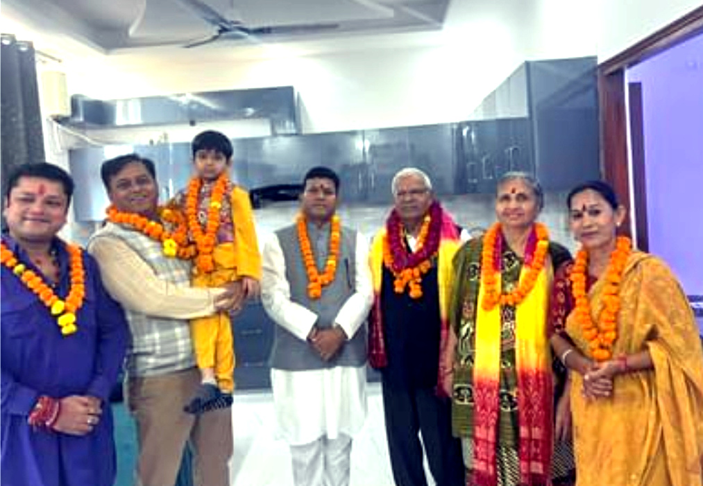 उत्तराखंड ऋषिकेश पहुंचीं प्रधानमंत्री की बहन बसंती बेन, यहां मठ-मंदिरों के दर्शओ के बाद टिहरी झील पहुंचकर लेंगे प्रकृति का आनंद,,,,