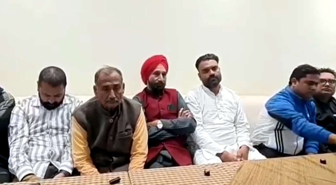 उत्तराखंड कांग्रेस हाईकमान के फैसले पर मचा बवाल, रुद्रपुर से गुटबाज़ी की खबरे आई खुलकर सामने,,,,,