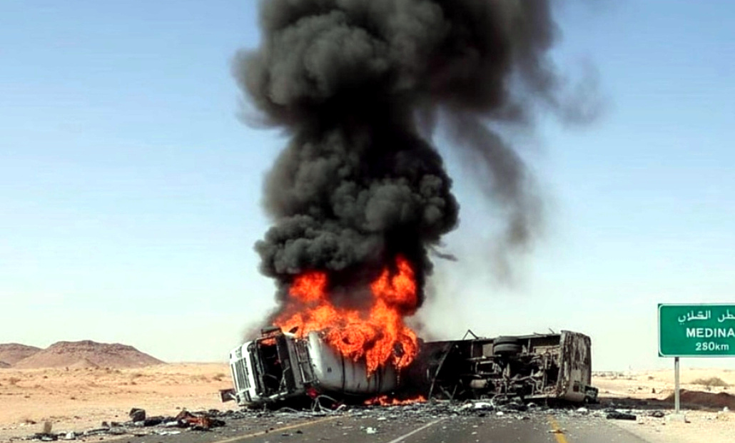 सऊदी अरब में हुआ दर्दनाक हादसा, टैंकर से टकराई उमरा करने गए श्रद्धालुओं की बस, 40 से ज्यादा भारतीयों यात्रियों की हुई दर्दनाक मौत,,,,,